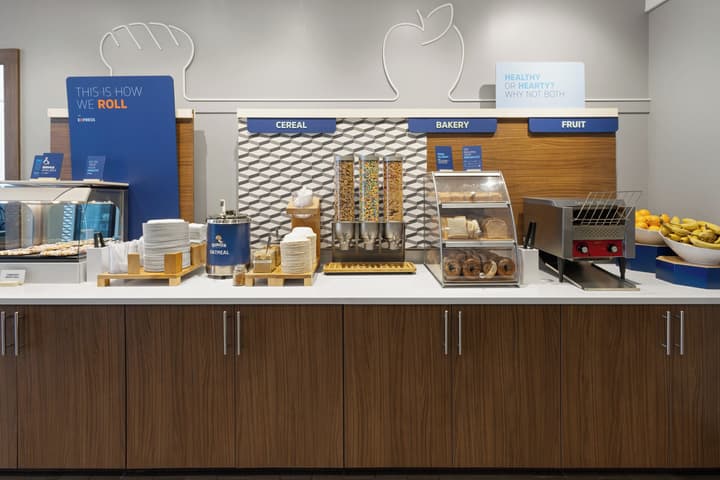 Holiday Inn Express Philadelphia - Penns Landing by IHG
