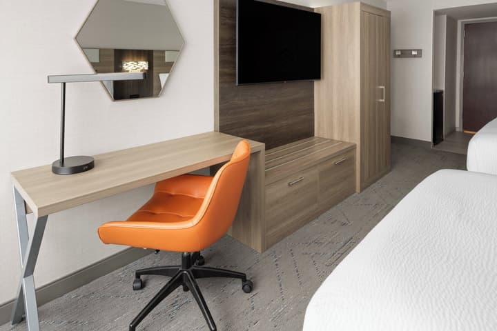 Holiday Inn Express Philadelphia - Penns Landing by IHG