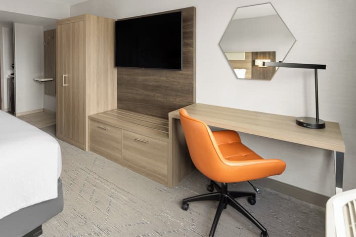 Holiday Inn Express Philadelphia - Penns Landing by IHG