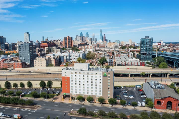 Holiday Inn Express Philadelphia - Penns Landing by IHG