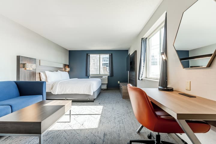 Holiday Inn Express Philadelphia - Penns Landing by IHG