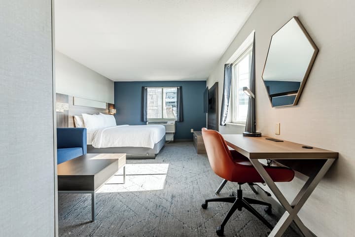 Holiday Inn Express Philadelphia - Penns Landing by IHG