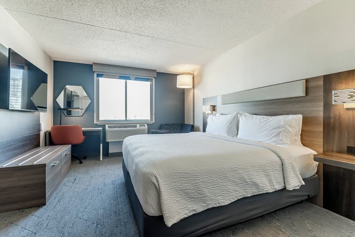 Holiday Inn Express Philadelphia - Penns Landing by IHG