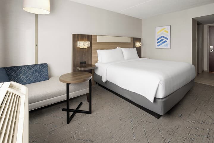 Holiday Inn Express Philadelphia - Penns Landing by IHG