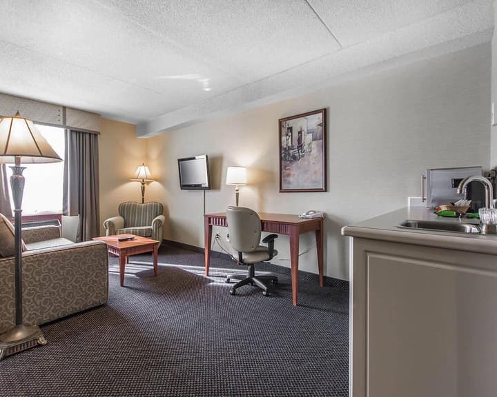 Quality Inn & Suites Bay Front