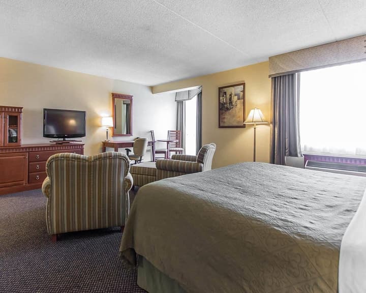 Quality Inn & Suites Bay Front