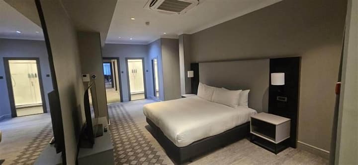 DoubleTree by Hilton London Kensington