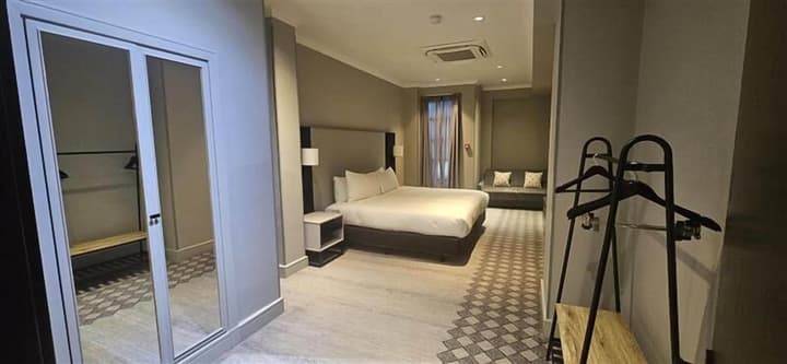 DoubleTree by Hilton London Kensington