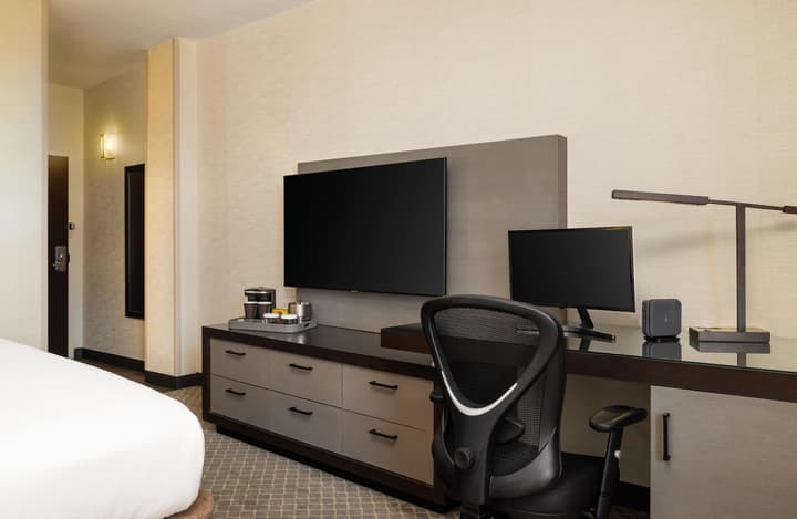 Doubletree by Hilton McLean Tysons