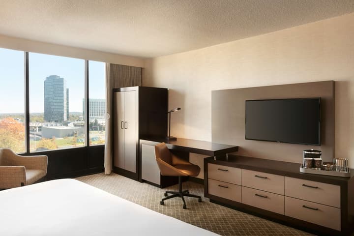 Doubletree by Hilton McLean Tysons