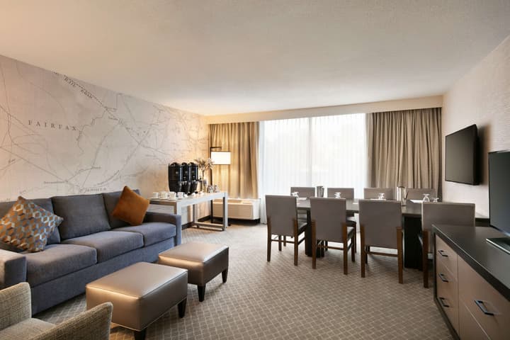 Doubletree by Hilton McLean Tysons
