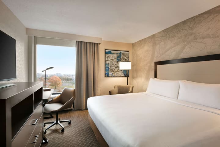 Doubletree by Hilton McLean Tysons
