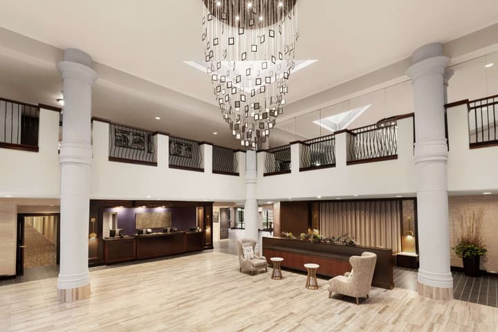 Doubletree by Hilton McLean Tysons