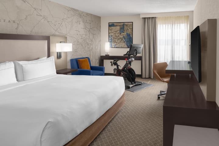 Doubletree by Hilton McLean Tysons