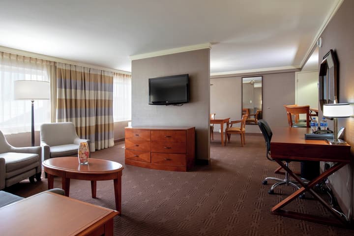 Sheraton Niagara Falls