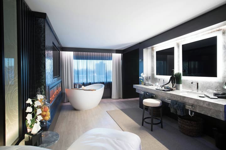 Sheraton Niagara Falls