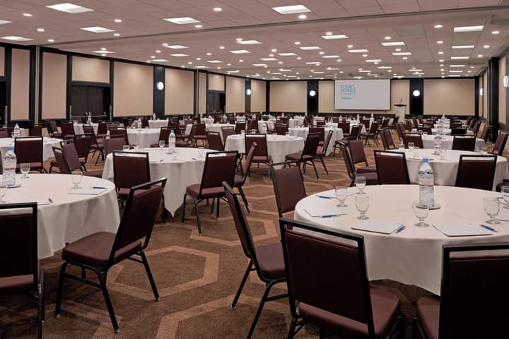 Four Points by Sheraton Toronto Airport