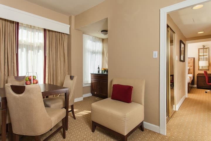 King George Hotel