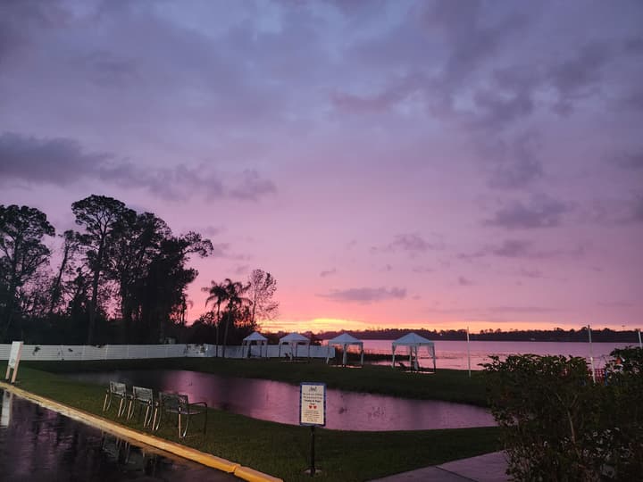 Palazzo Lakeside Hotel