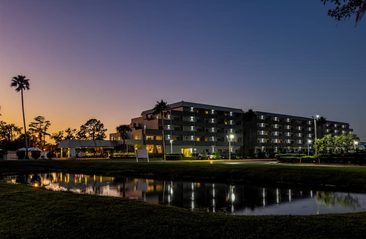 Palazzo Lakeside Hotel