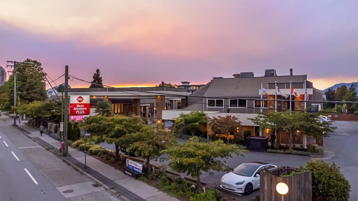 Best Western Plus Burnaby Hotel
