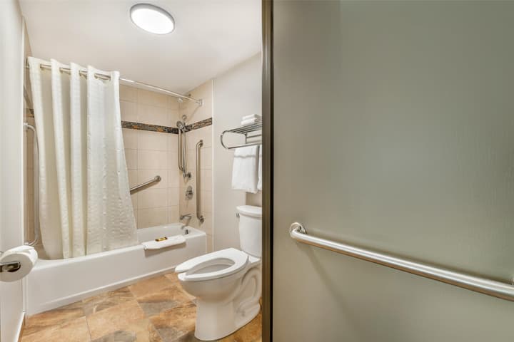 Best Western Plus Burnaby Hotel