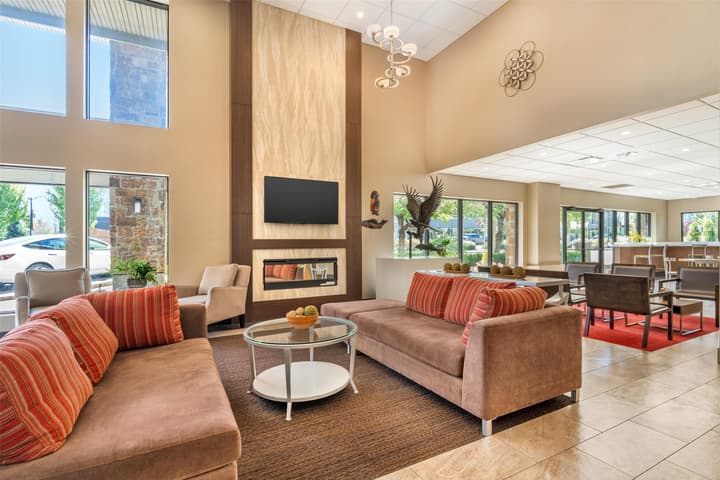 Best Western Plus Burnaby Hotel