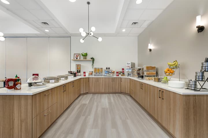 Best Western Plus Burnaby Hotel
