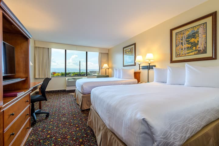 Grand Vista Hotel