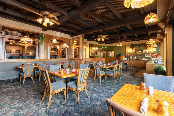 Grand Vista Hotel