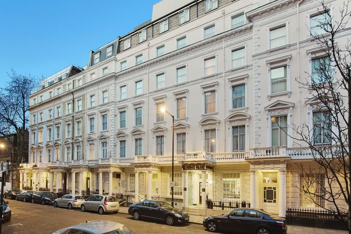 Queens Park Hotel