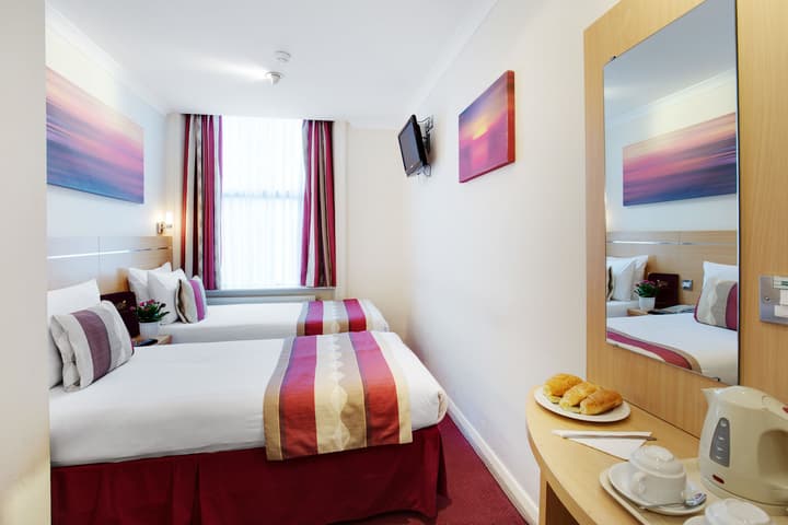 Queens Park Hotel