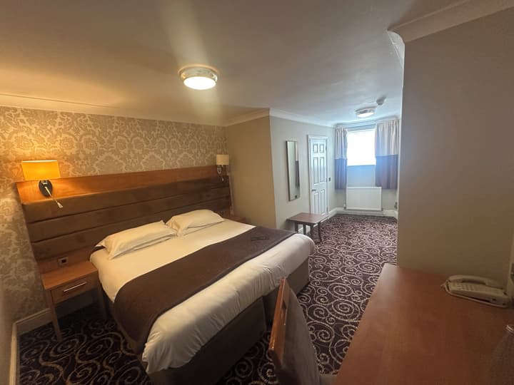 Rose and Crown Hotel