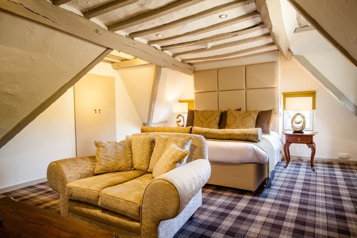 Rose and Crown Hotel