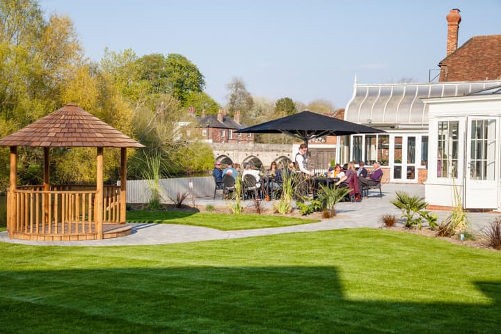 Rose and Crown Hotel