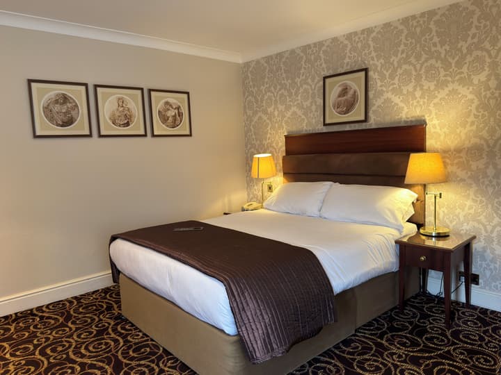 Rose and Crown Hotel