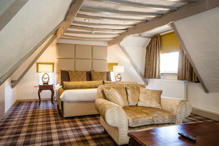 Rose and Crown Hotel