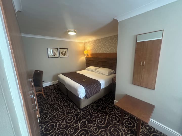 Rose and Crown Hotel