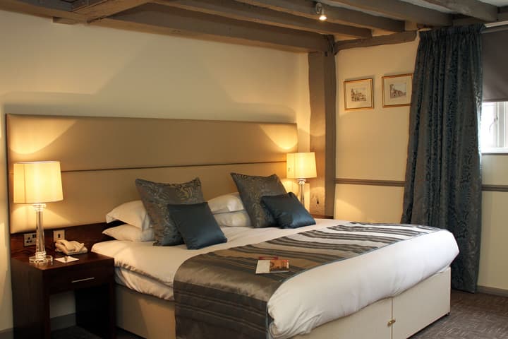 Rose and Crown Hotel