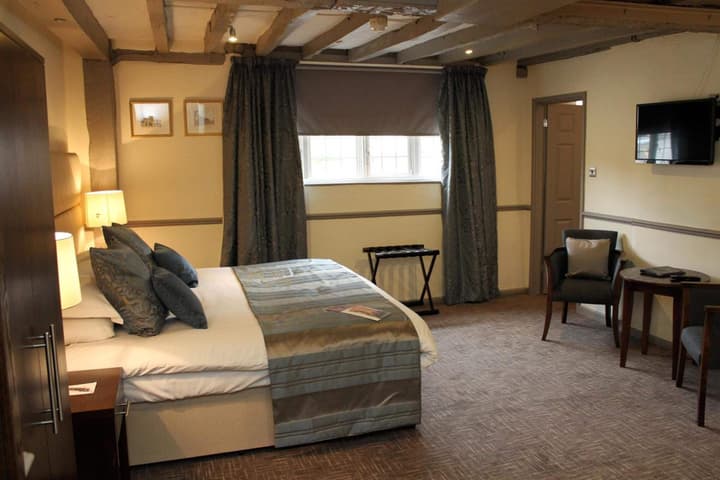 Rose and Crown Hotel