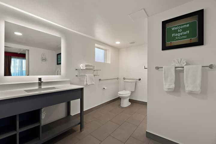 Kings House Motor Hotel, a Dazzler Select by Wyndham