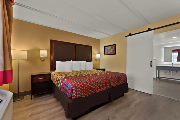 Kings House Motor Hotel, a Dazzler Select by Wyndham