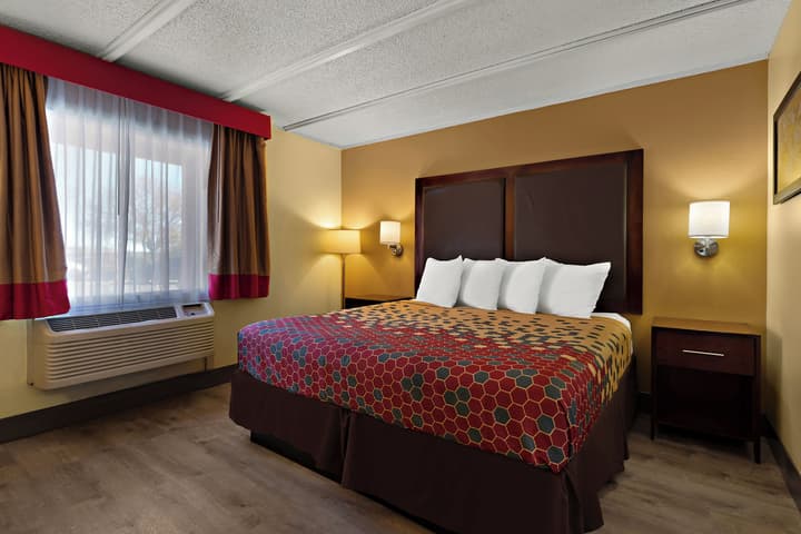 Kings House Motor Hotel, a Dazzler Select by Wyndham