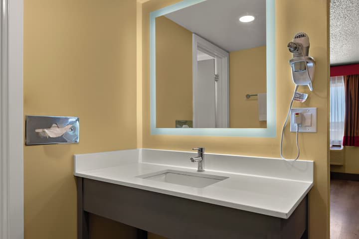 Kings House Motor Hotel, a Dazzler Select by Wyndham