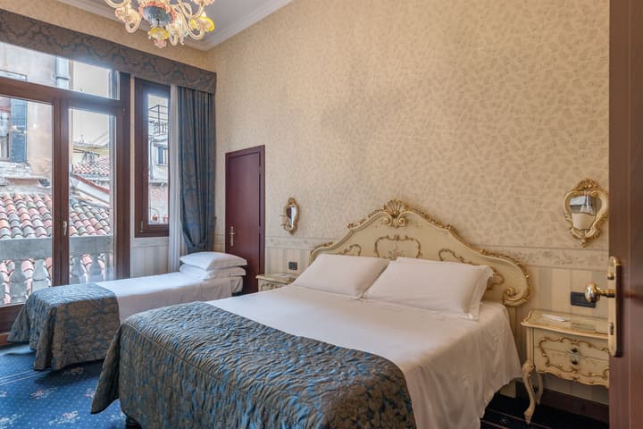 Hotel Montecarlo