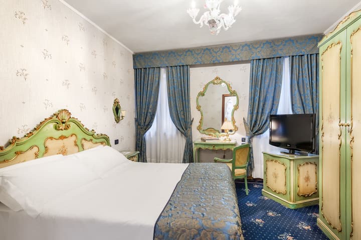 Hotel Montecarlo