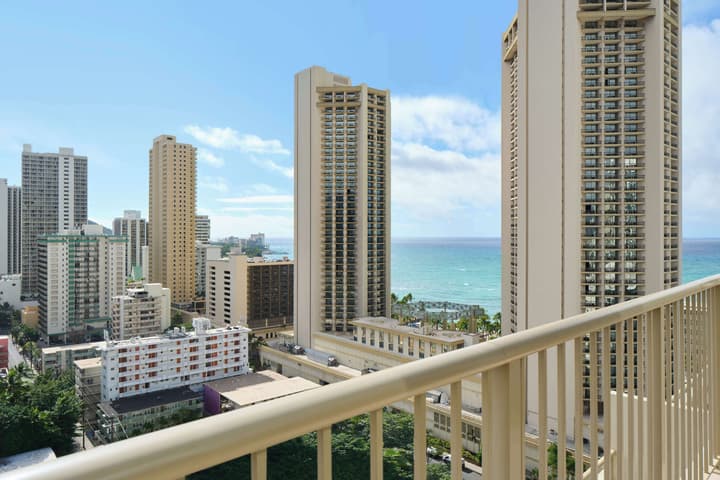 OUTRIGGER Waikiki Paradise Hotel