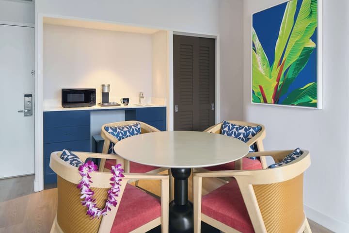 OUTRIGGER Waikiki Paradise Hotel