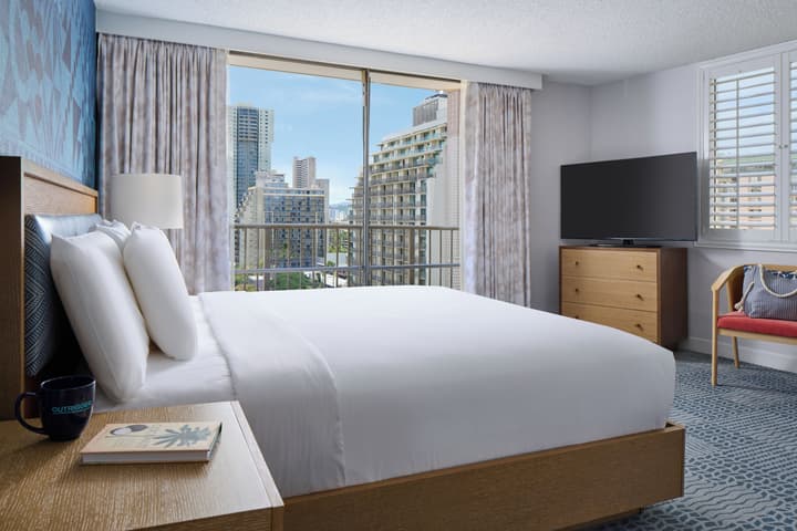 OUTRIGGER Waikiki Paradise Hotel