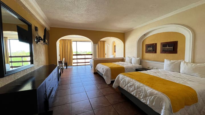Hotel Los Aluxes